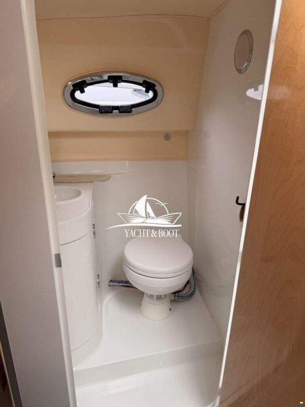 Aqualine 690 Cabin