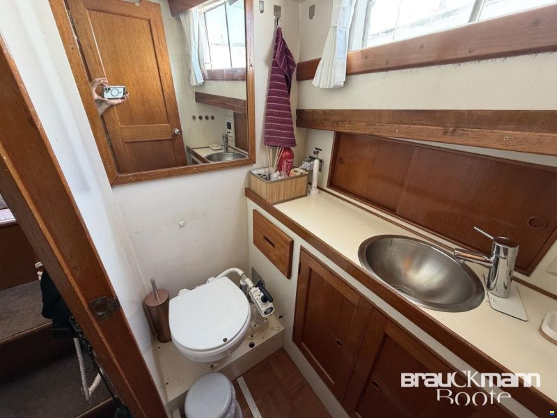 Island Gypsy Trawler 36 Classic
