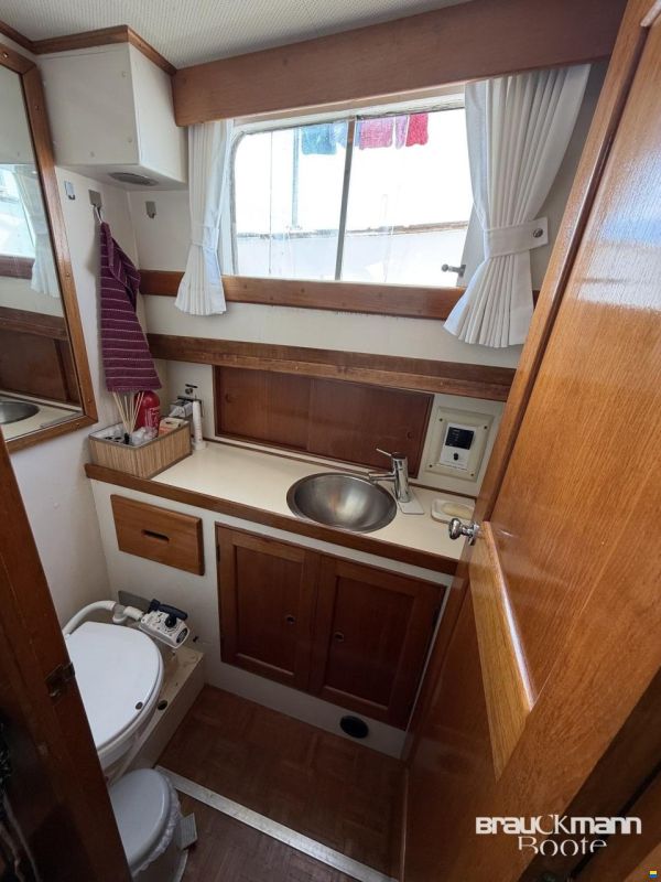Island Gypsy Trawler 36 Classic