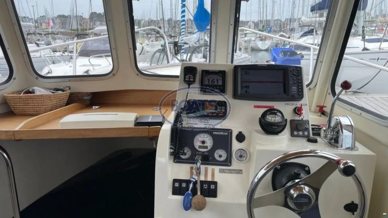 Rhéa 730 Fishing