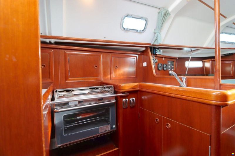 Beneteau Oceanis Clipper 331 Lifting keel