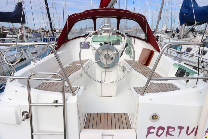 Beneteau Oceanis Clipper 331 Lifting keel