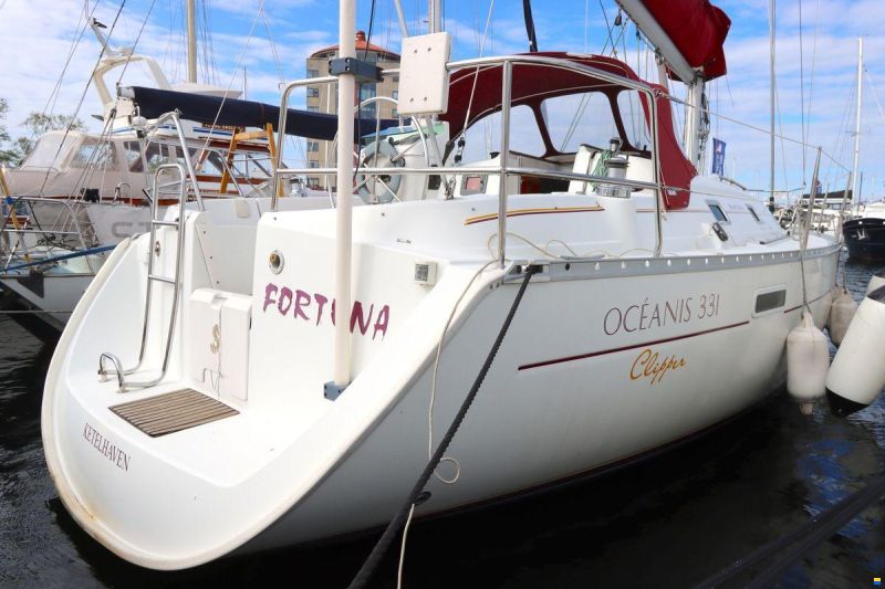 Beneteau Oceanis Clipper 331 Lifting keel