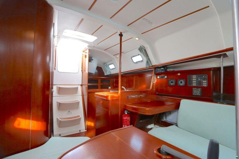 Beneteau Oceanis Clipper 331 Lifting keel