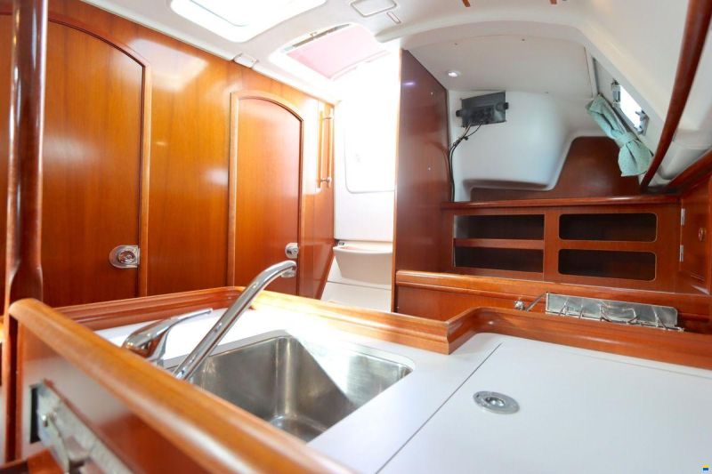 Beneteau Oceanis Clipper 331 Lifting keel