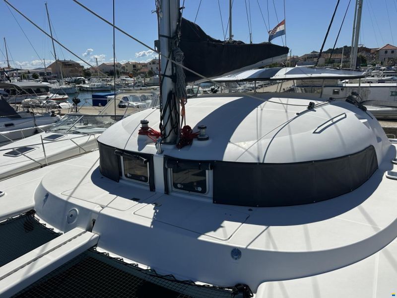 Lagoon 410 S2