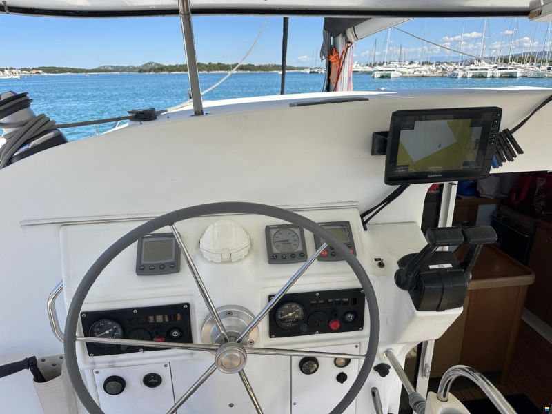 Lagoon 410 S2