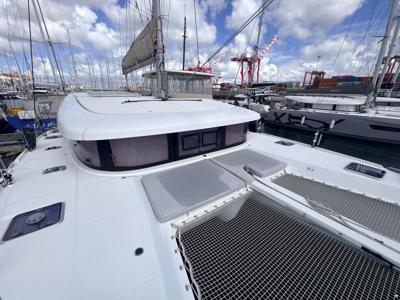 Lagoon 42