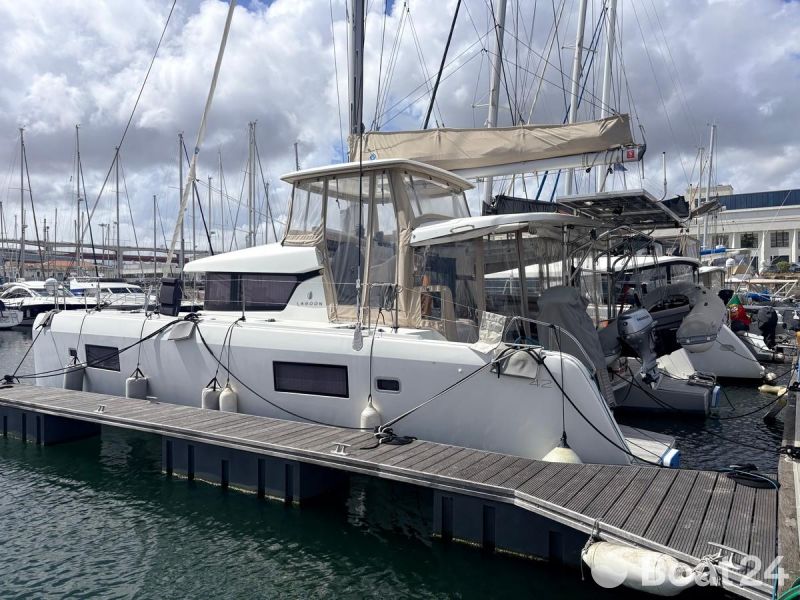 Lagoon 42