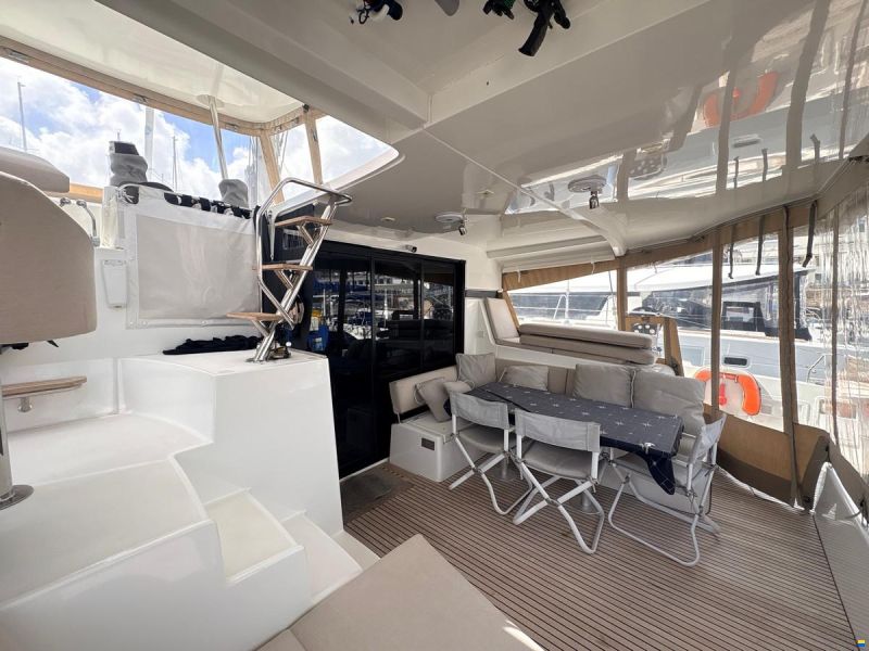 Lagoon 42