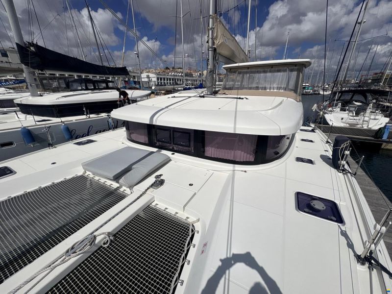 Lagoon 42