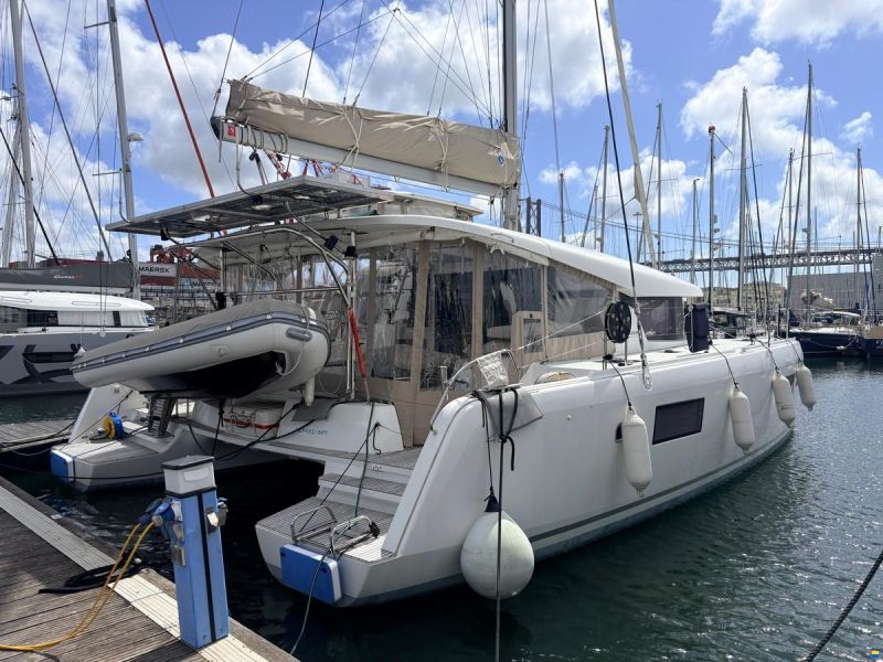 Lagoon 42