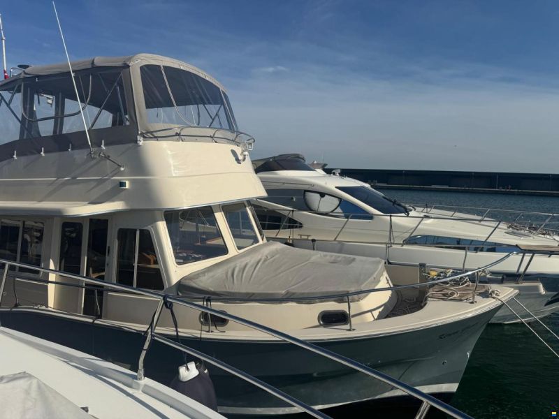 Mainship 40 Trawler