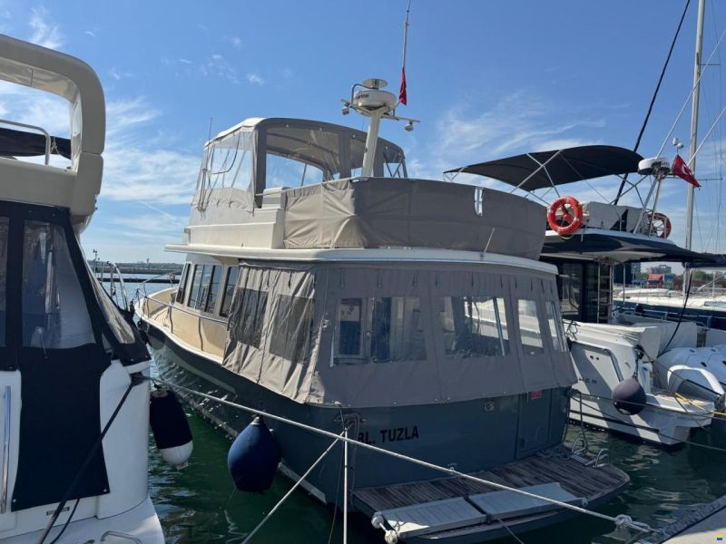Mainship 40 Trawler