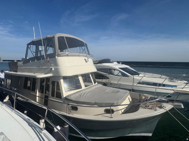 Mainship 40 Trawler