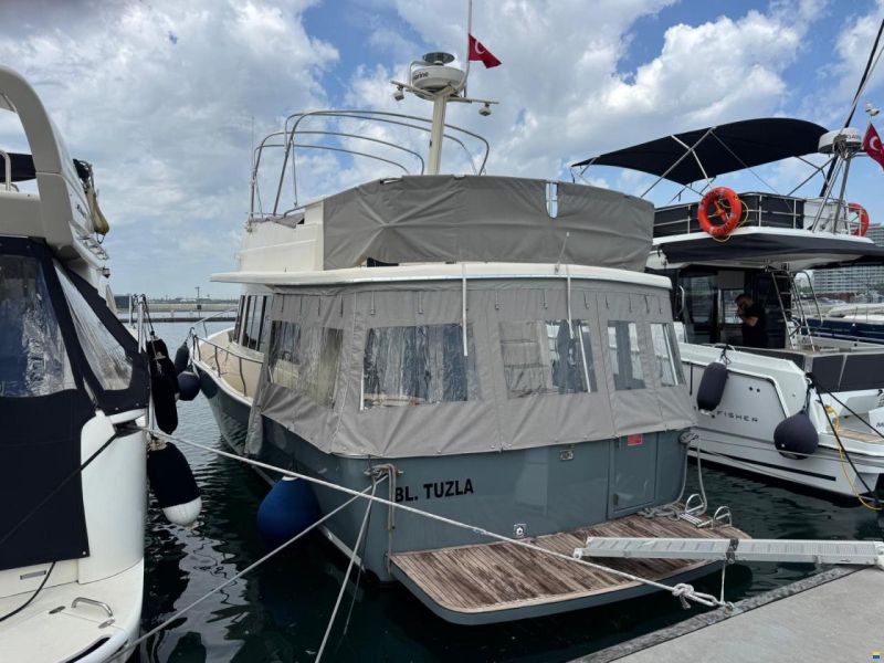 Mainship 40 Trawler