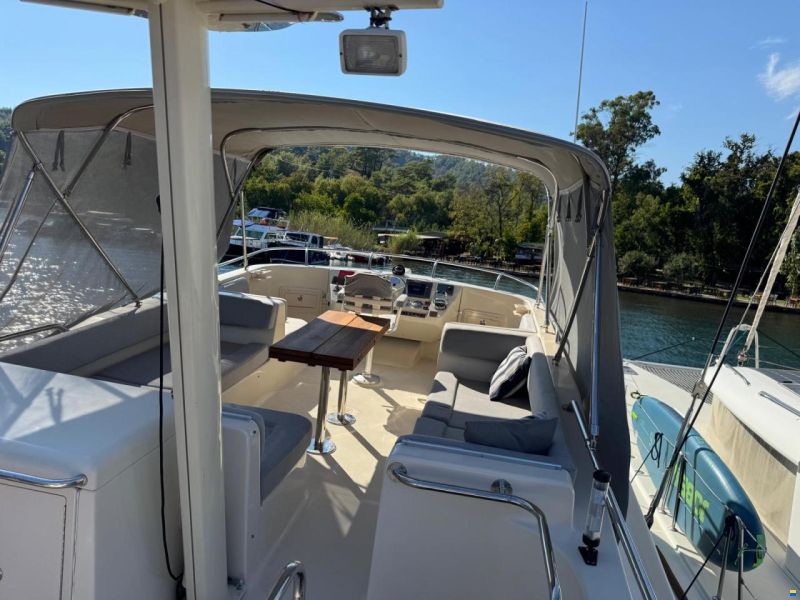 Mainship 40 Trawler