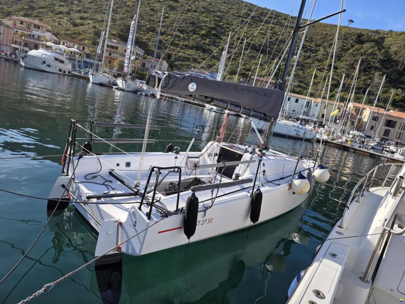 Beneteau First 27 SE