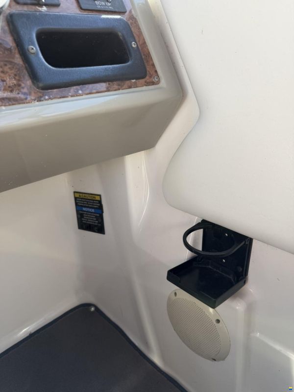 Bayliner 2355