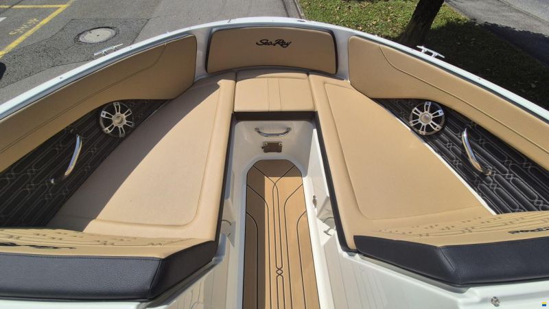 Sea Ray 190 SPX