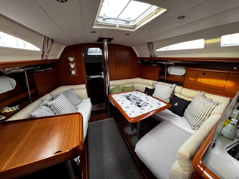 Jeanneau Sun Odyssey 37