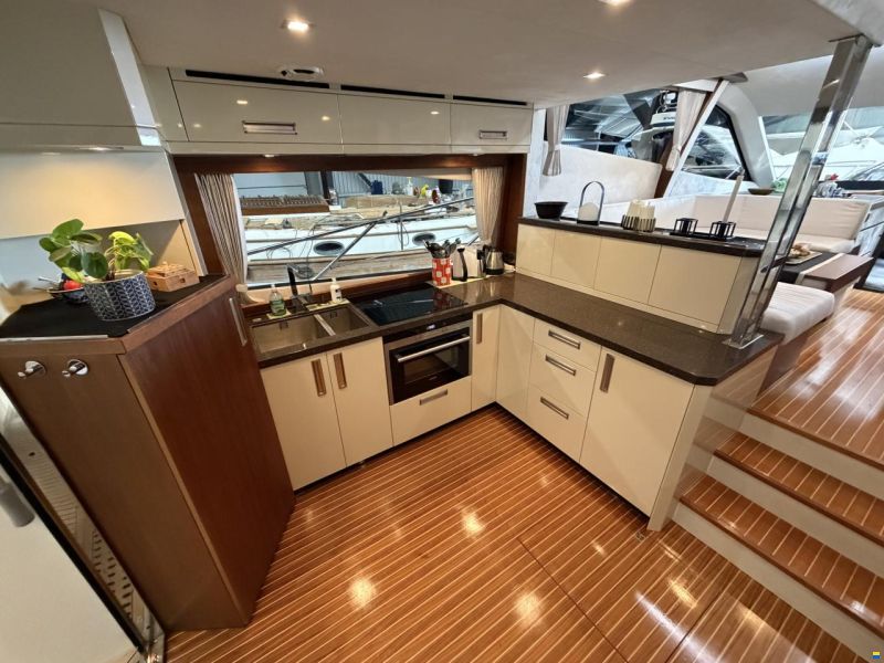 Galeon 550 Fly