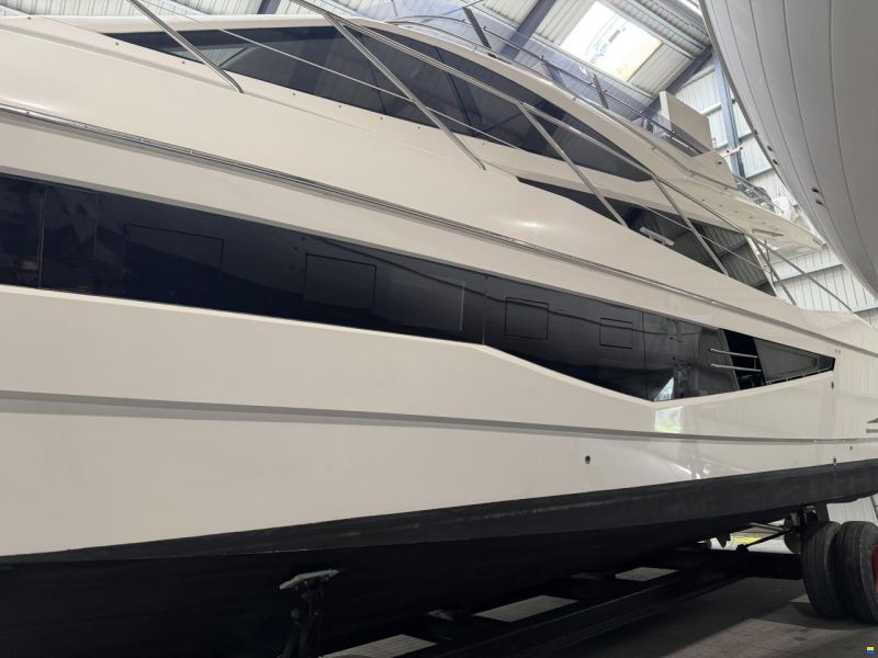 Galeon 550 Fly