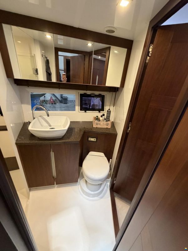 Galeon 550 Fly