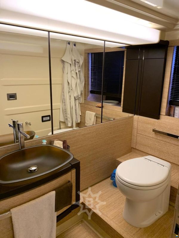Azimut 64 Flybridge