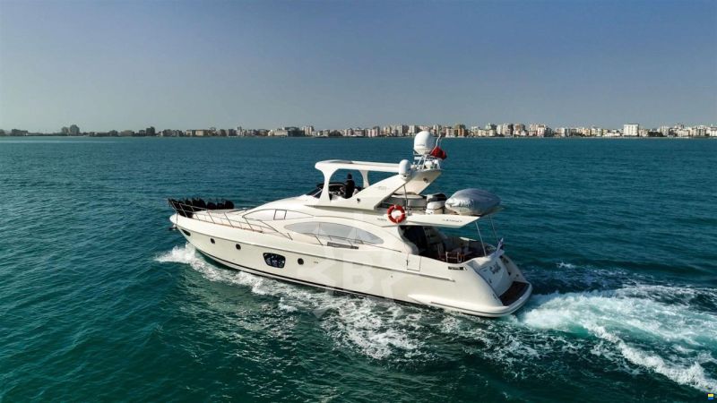 Azimut 68 EVO
