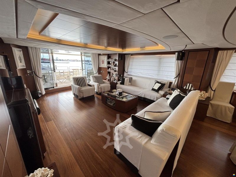 Azimut 105
