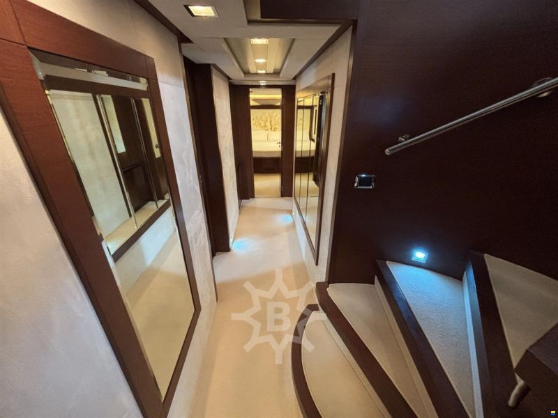 Azimut 105
