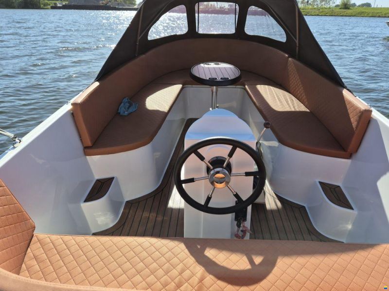 Reitdieper 565 tender