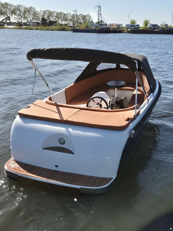 Reitdieper 565 tender