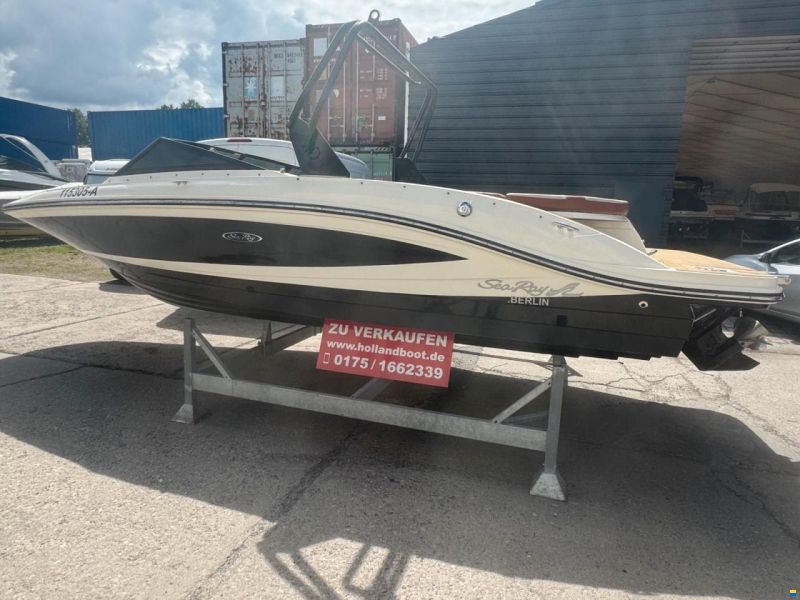 Sea Ray 210 SPX Tower