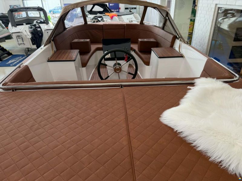 Maxima 730