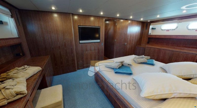 Cantieri di Pisa AKHIR 85