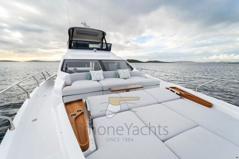 Azimut 68 flybridge