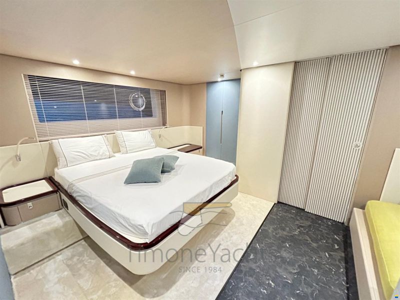 Azimut 68 flybridge