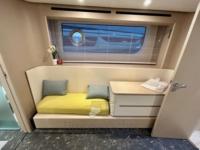 Azimut 68 flybridge