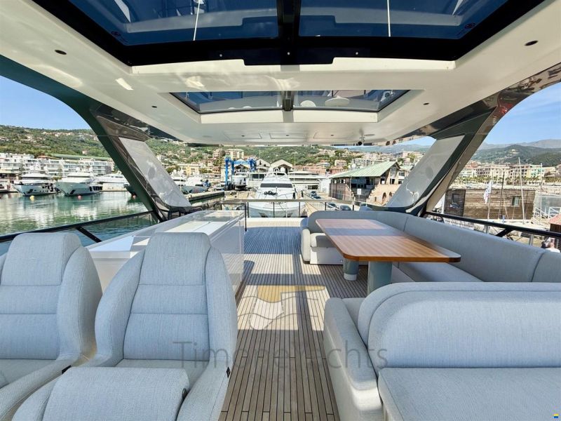 Azimut 72 Fly