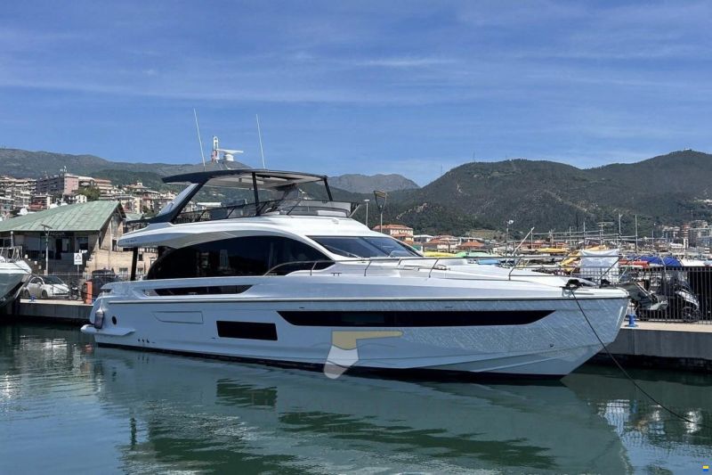 Azimut 72 Fly