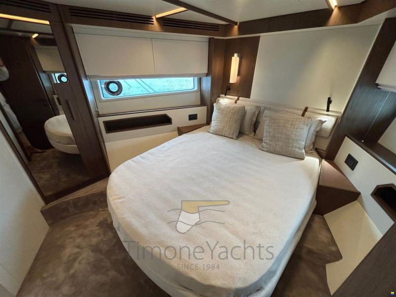 Azimut 72 Fly