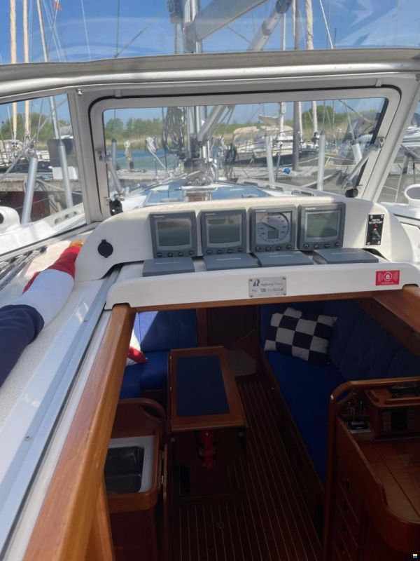 Hallberg-Rassy 34