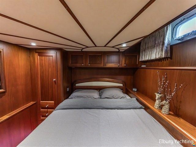 Feadship Classic 80ft - MY Spirit of Freedom