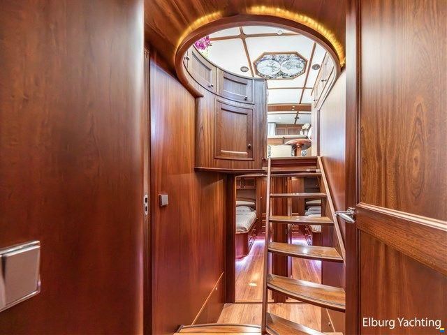 Feadship Classic 80ft - MY Spirit of Fre