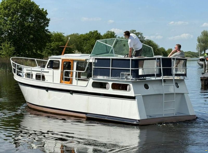 Hoekstra kruiser 1100