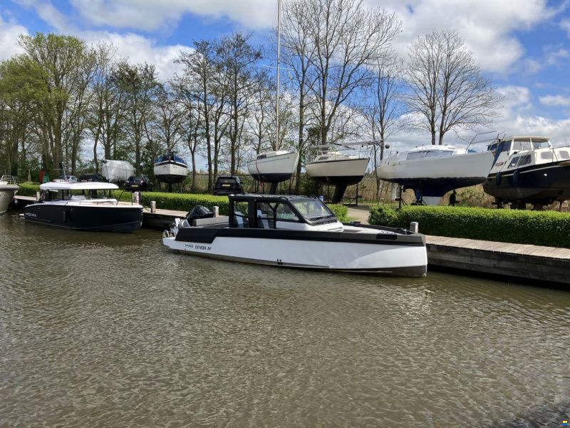 XO Boats DFNDR A8