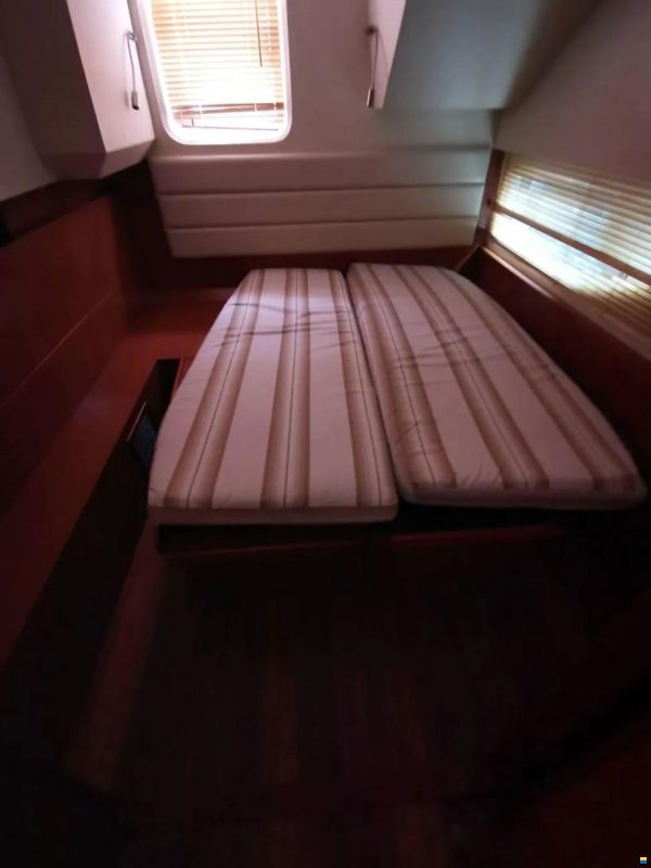 AQUILA 48