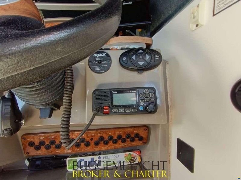 Rinker 260